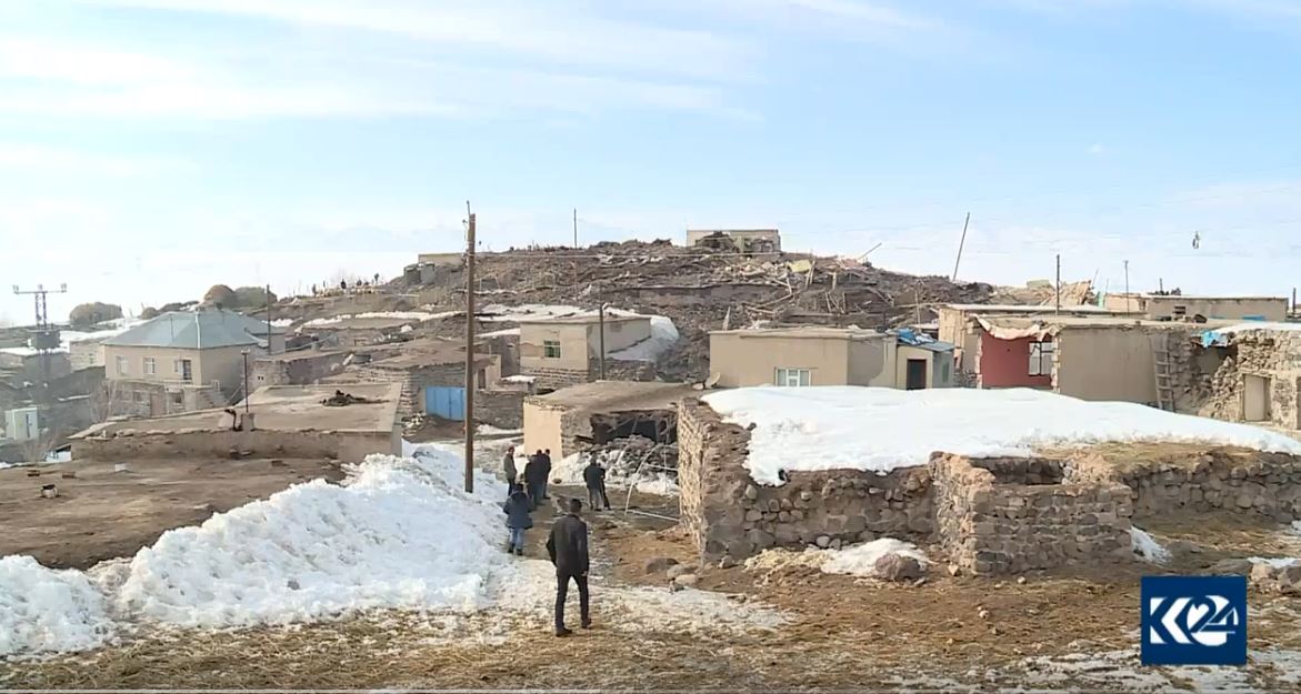 Li  Belîsa ya Wanê hewla pêçana birînên xwe didin